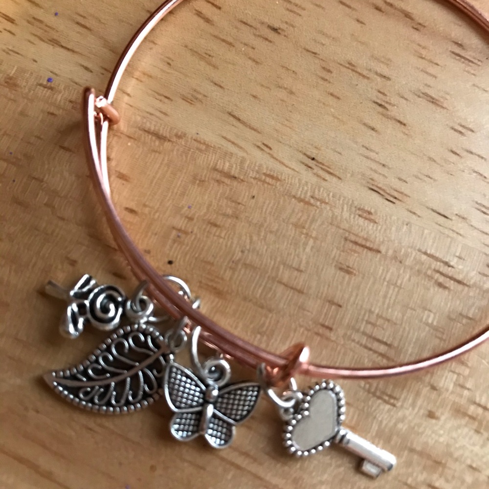 Charm bracelet
